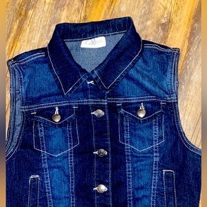 M. Michelle Vest with Cheetah print love heart on the back